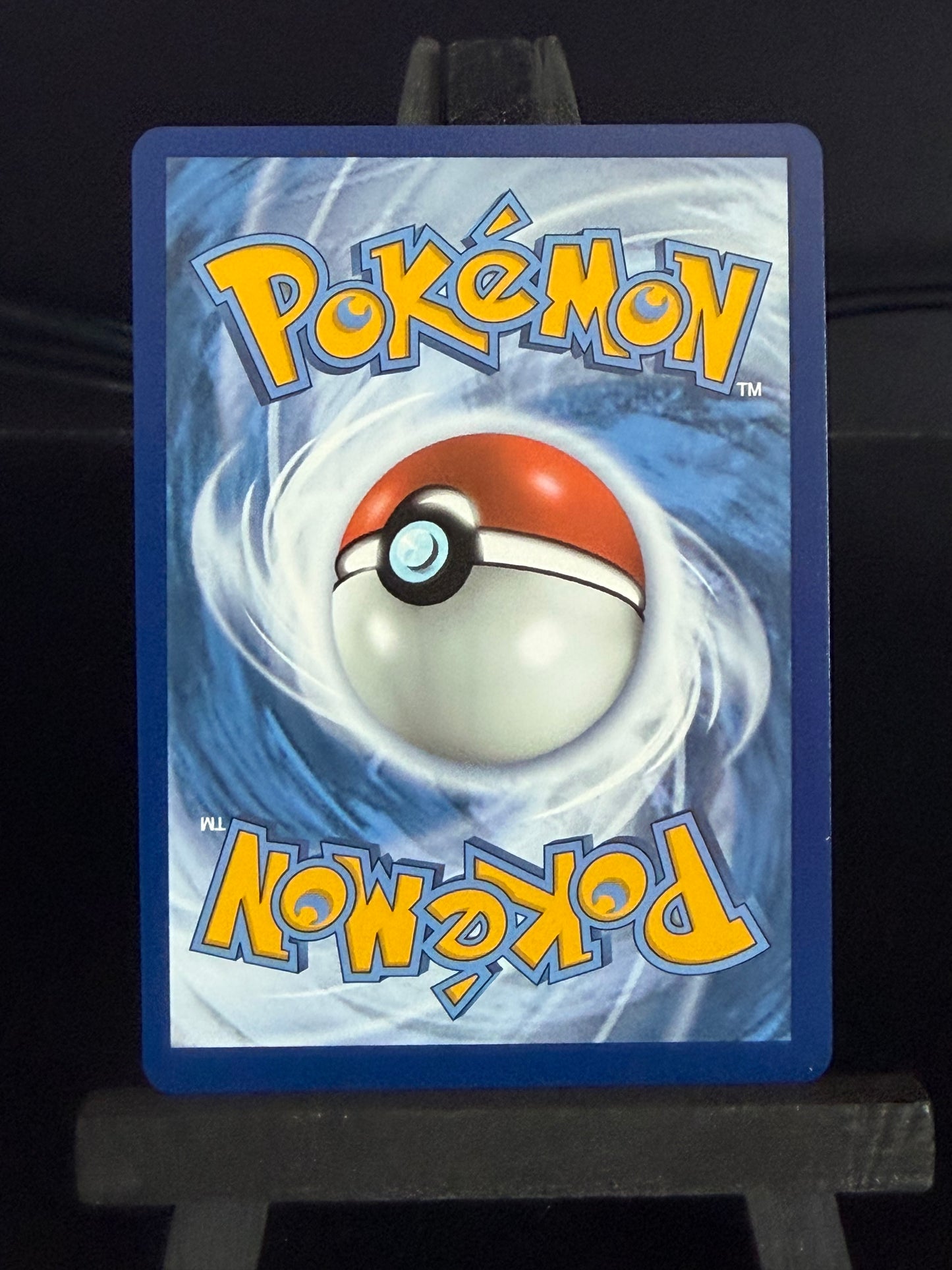 Pikachu V 086/264 Fusion Strike Pokémon Card - English