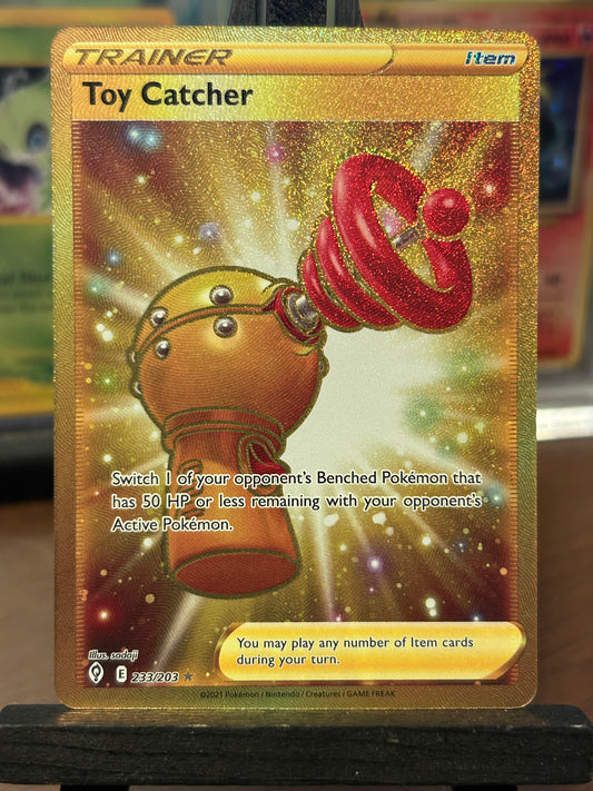 Toy Catcher Gold 233/203 Evolving Skies Pokémon Card - English