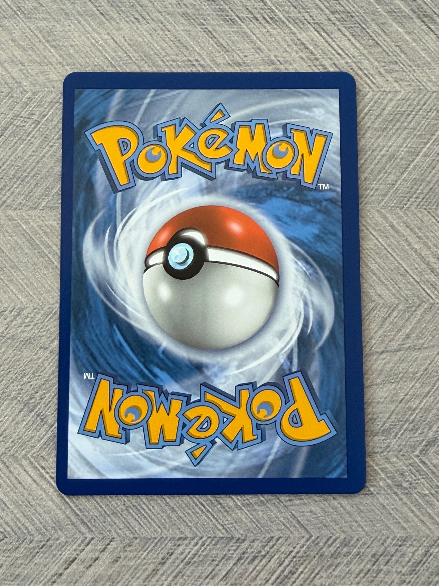 Rayquaza 138/185 Amazing Rare Vivid Voltage Pokémon Card - English