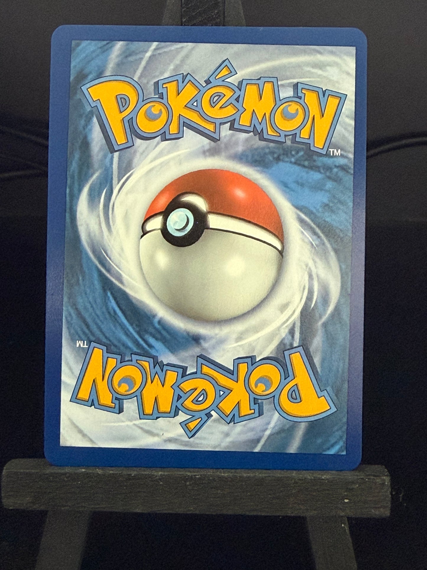 Vaporeon V 172/203 Full Art Evolving Skies Pokémon Card - English